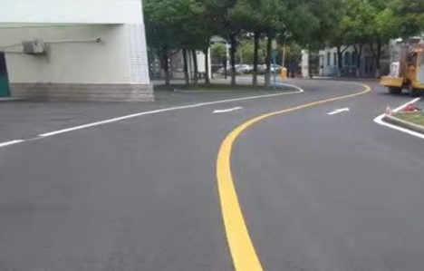 江蘇中穎定制廠區(qū)道路劃線，確保安全高效